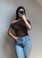 Top asymétrique